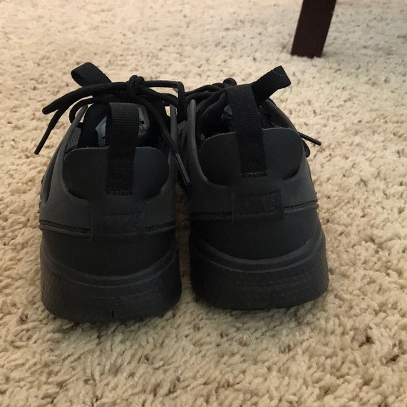 Black nike running shoes size 6.5 - new! - Picture 3 of 3